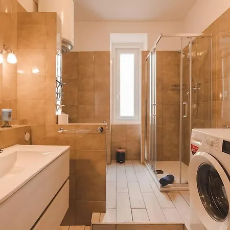 10 Minuti Dal Mare E Dalla Stazione - Relaxhouse