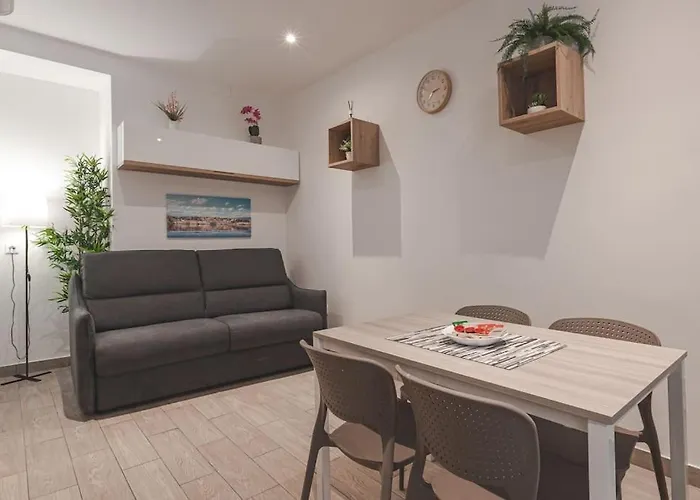 Lägenhet 10 Minuti Dal Mare E Dalla Stazione - Relaxhouse *