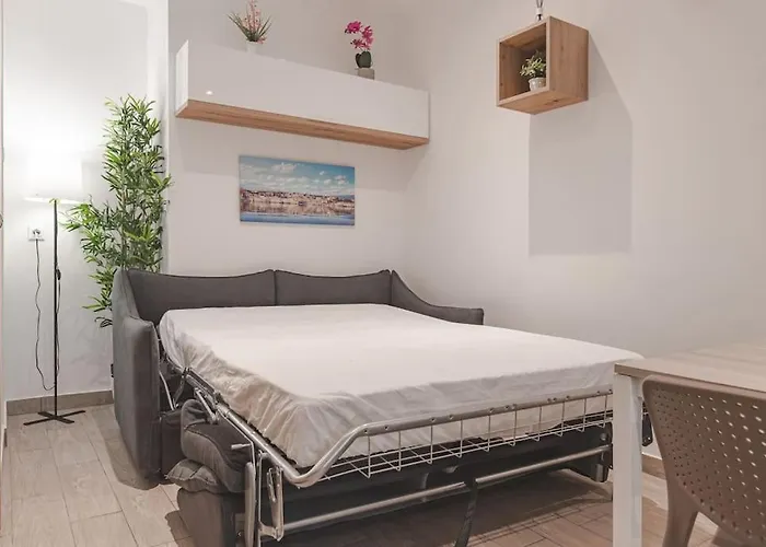 10 Minuti Dal Mare E Dalla Stazione - Relaxhouse